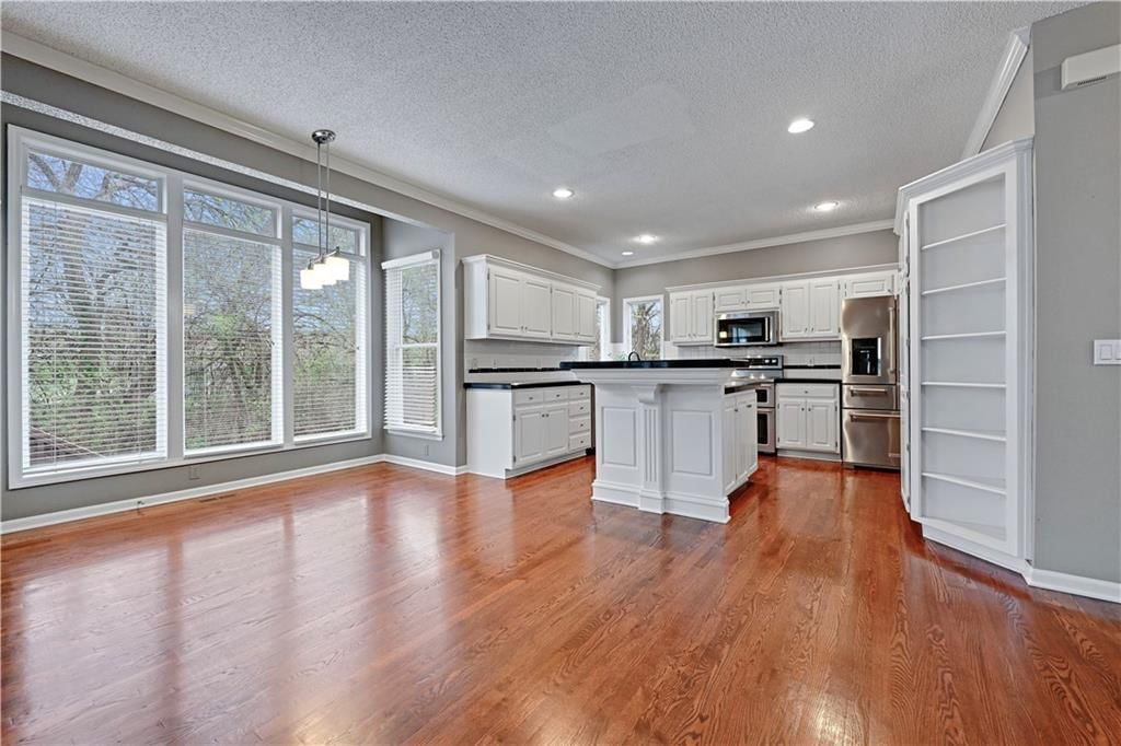 12455 ENGLAND Street — photo 10