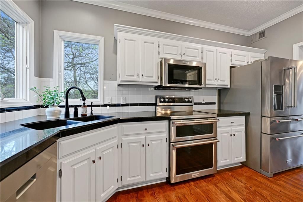 12455 ENGLAND Street — photo 12