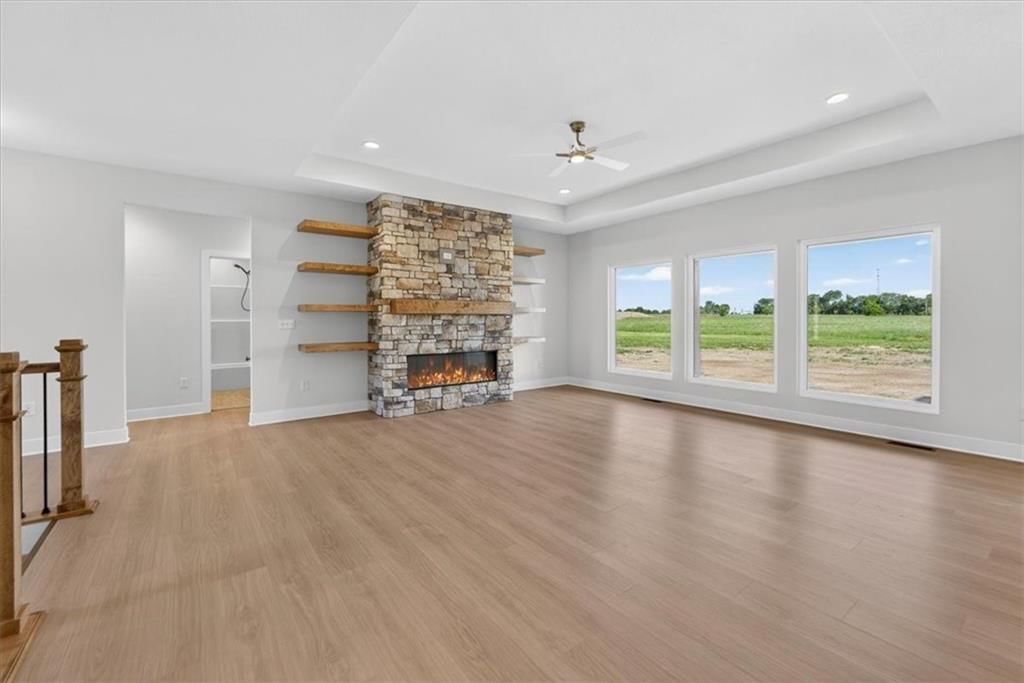 422 NE Lakota Drive — photo 11