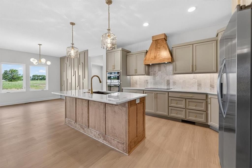 422 NE Lakota Drive — photo 12
