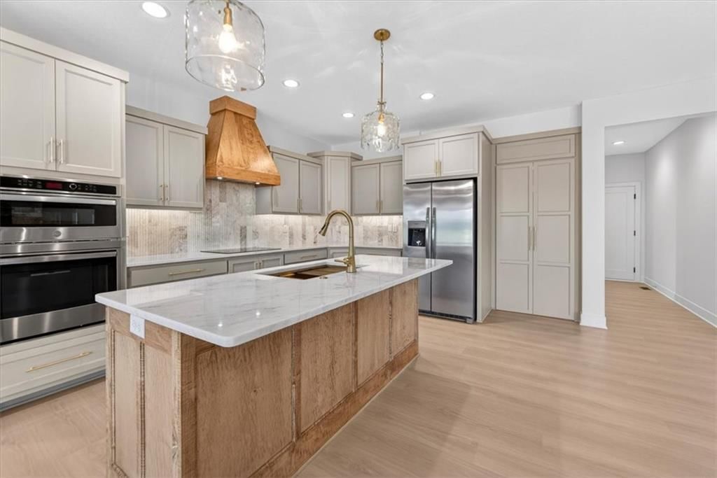 422 NE Lakota Drive — photo 14