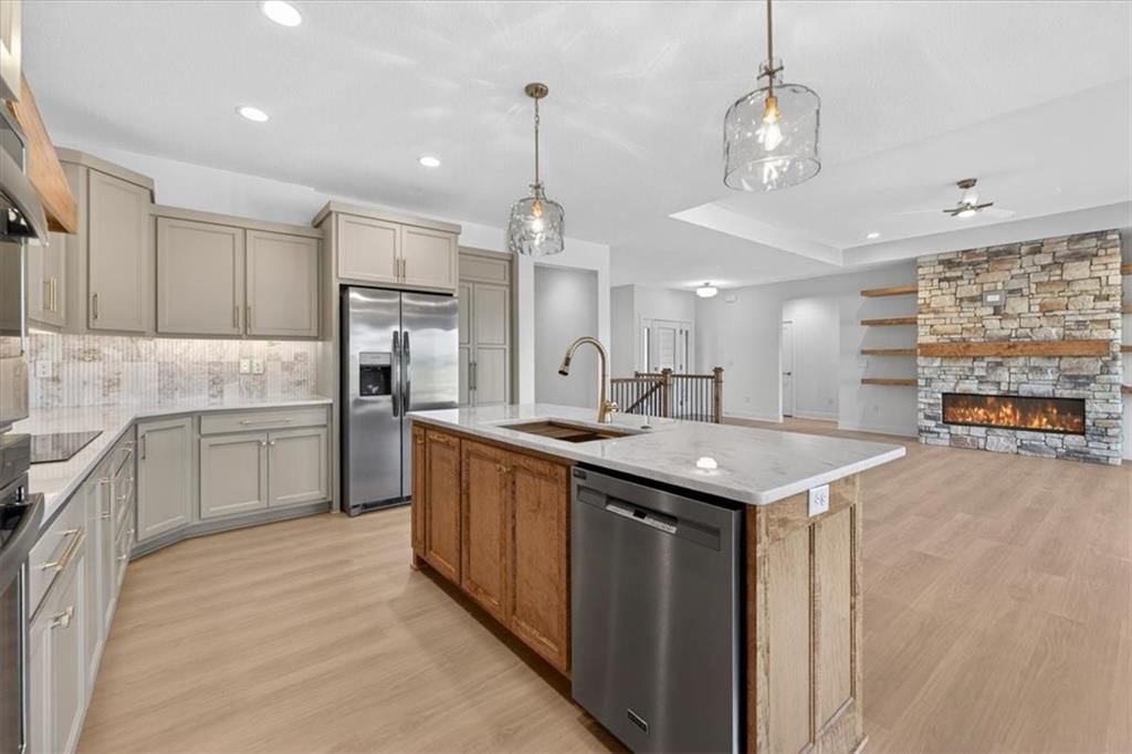 422 NE Lakota Drive — photo 17