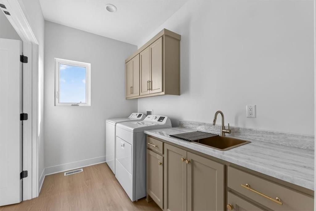 422 NE Lakota Drive — photo 28