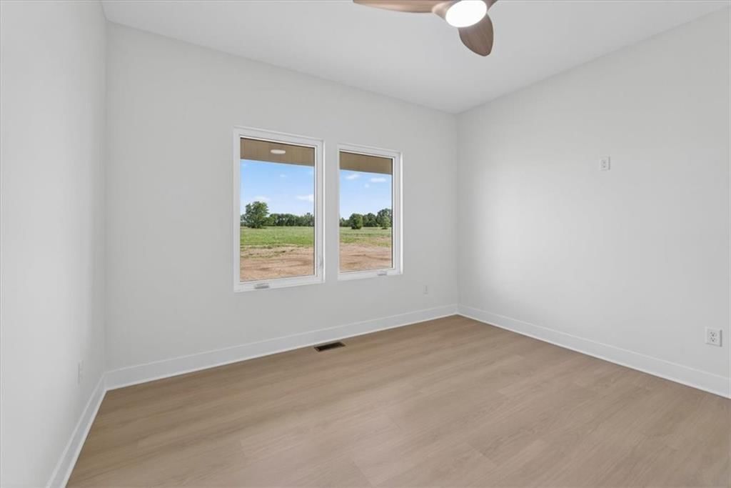 422 NE Lakota Drive — photo 51