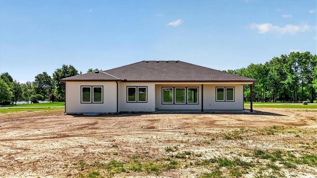 422 NE Lakota Drive — photo 62
