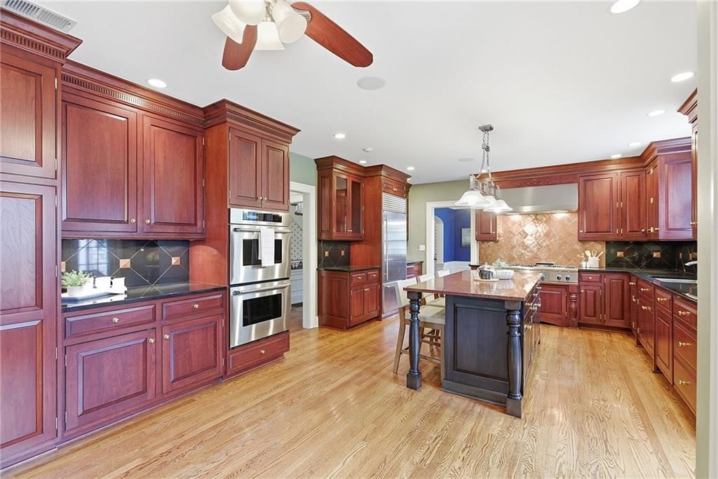 630 W Meyer Boulevard — photo 18