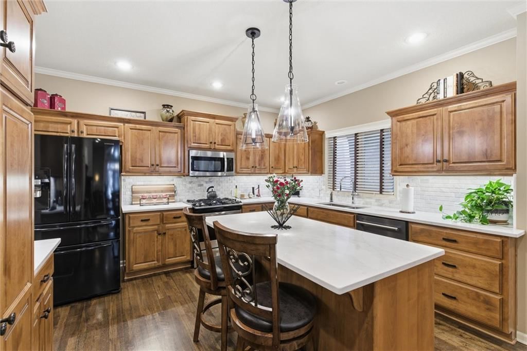 15703 Lowell Lane — photo 11