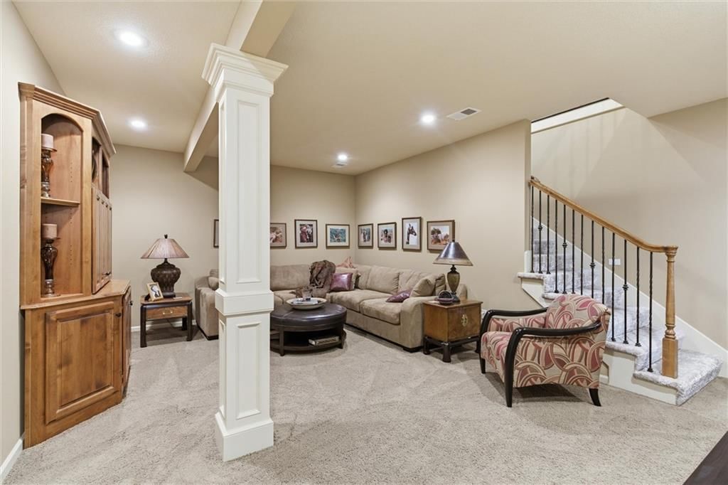 15703 Lowell Lane — photo 32