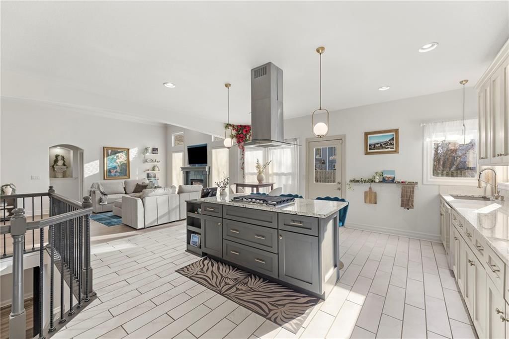 8901 N St Clair Avenue — photo 10