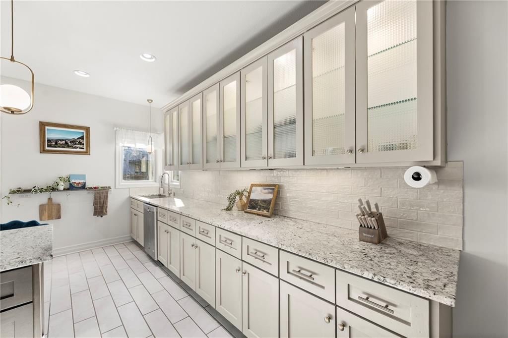 8901 N St Clair Avenue — photo 12
