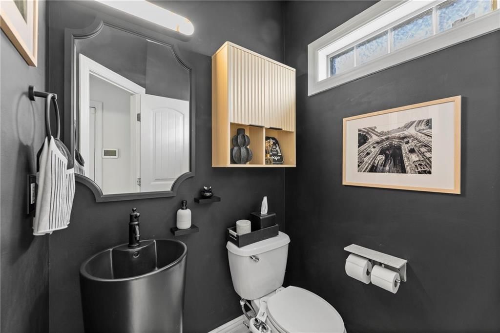 8901 N St Clair Avenue — photo 19