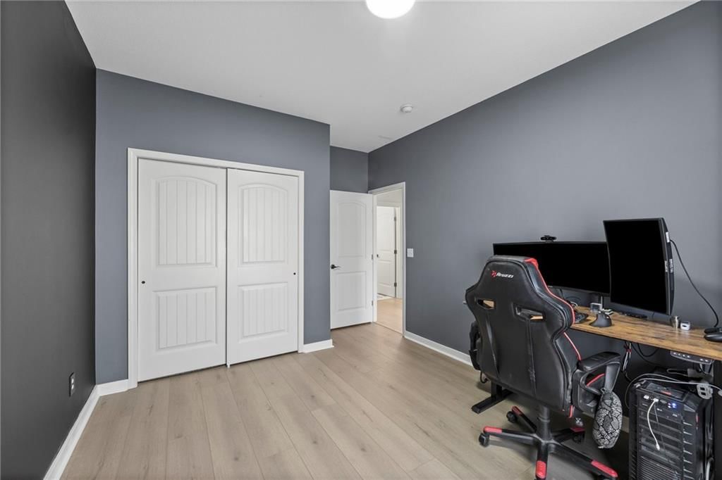 8901 N St Clair Avenue — photo 26