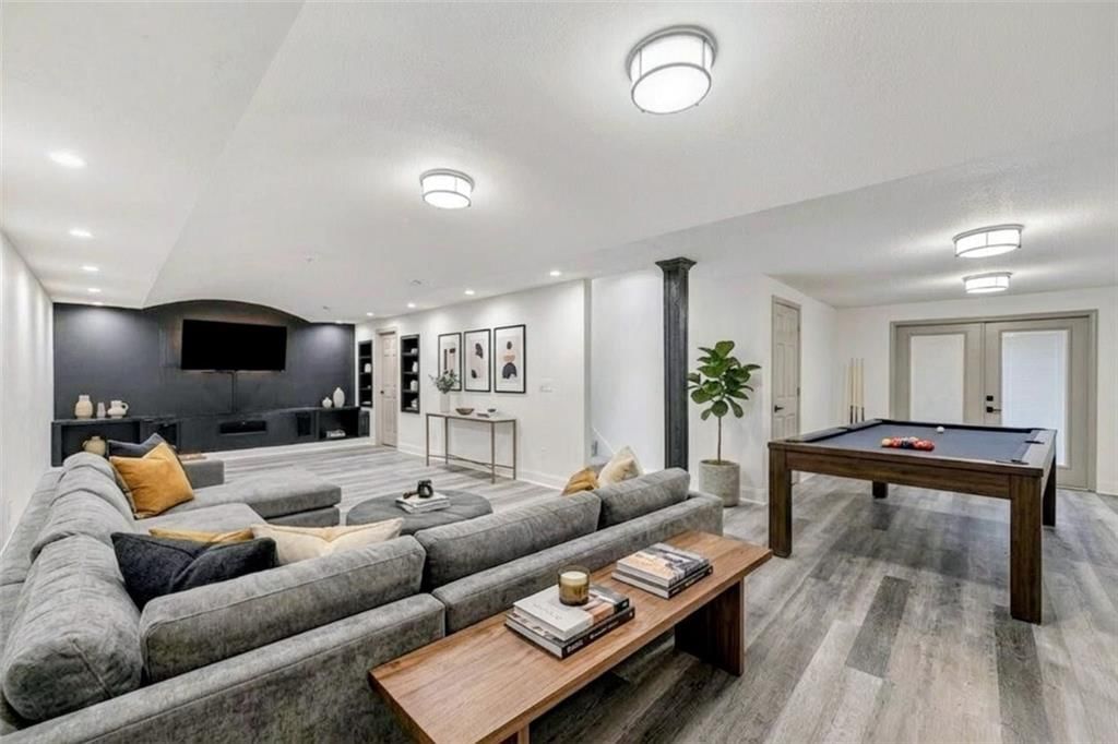 8901 N St Clair Avenue — photo 28