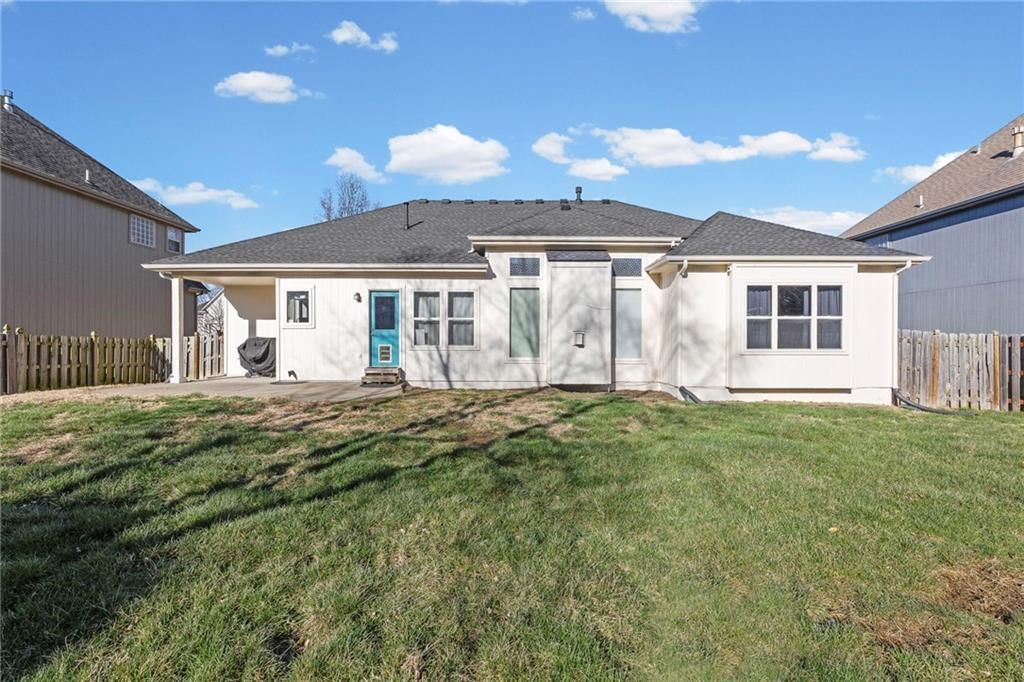 8901 N St Clair Avenue — photo 39