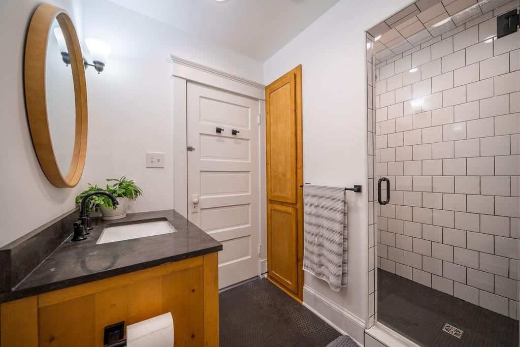 633 Alabama Street — photo 29