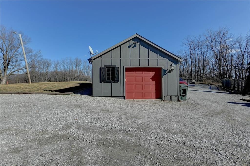 6121 NW Klamm Road — photo 25