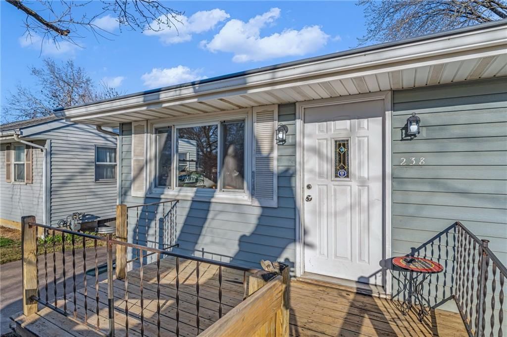 238 Michigan Street — photo 3