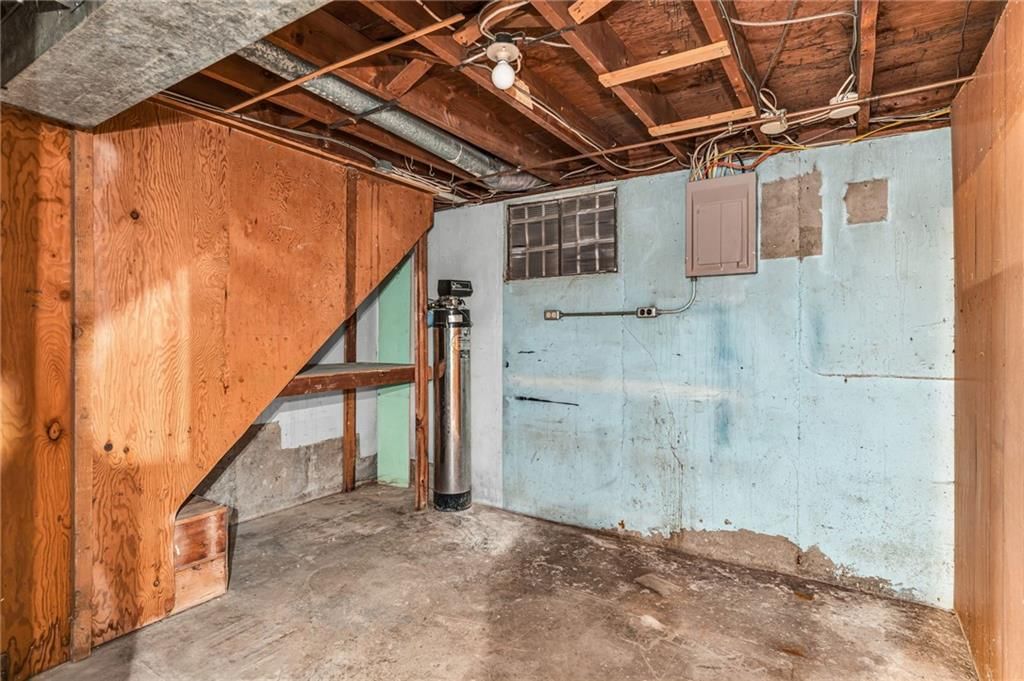 238 Michigan Street — photo 28