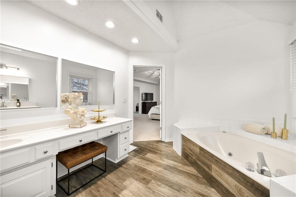2512 NE 78th Street — photo 32