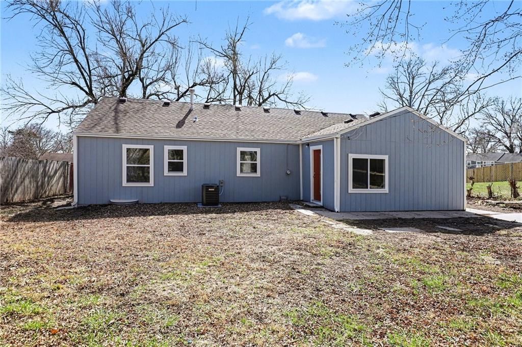 2720 Hagemann Street — photo 18