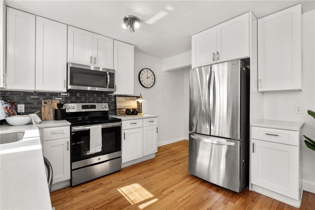 710 E 63 Terrace — photo 13