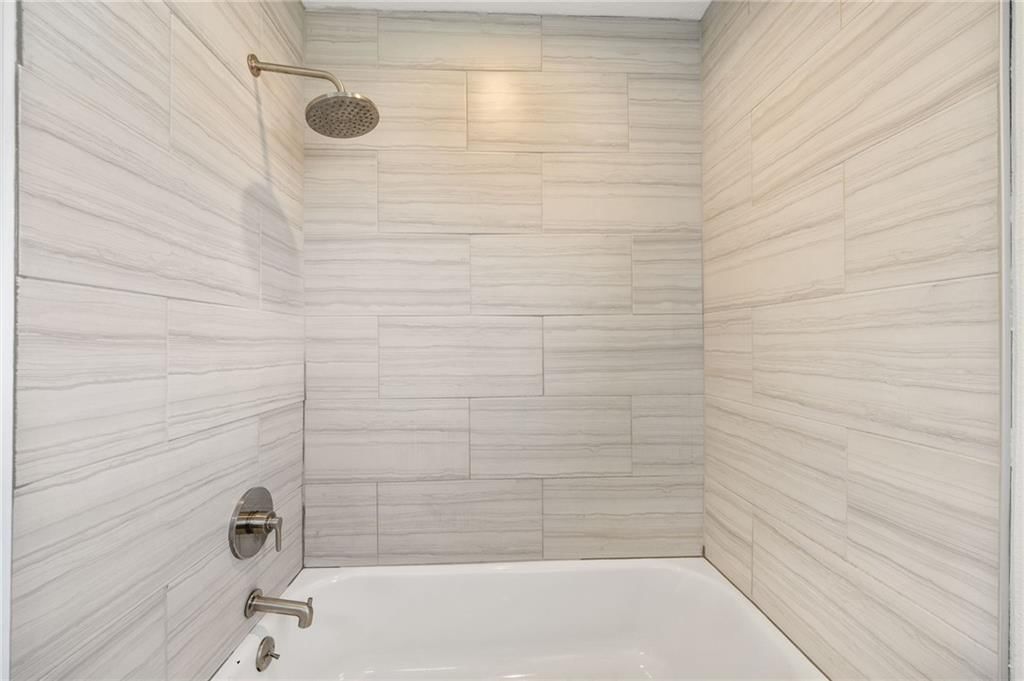 710 E 63 Terrace — photo 17