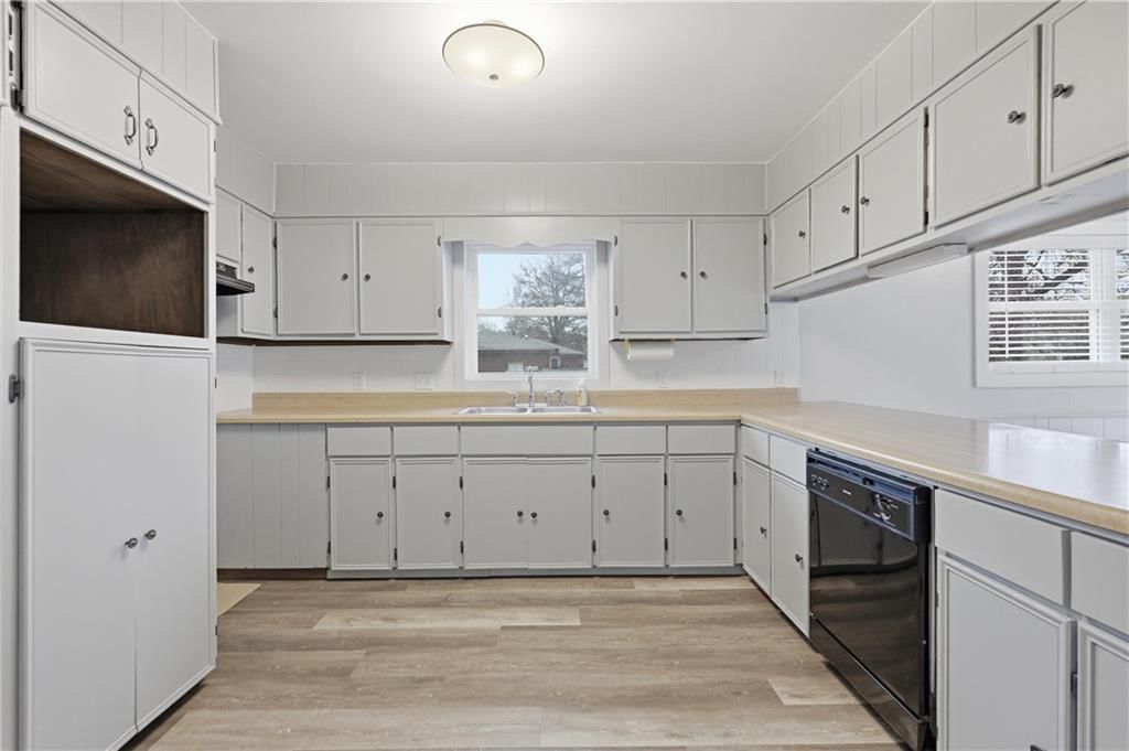 203 S Dittman Street — photo 3