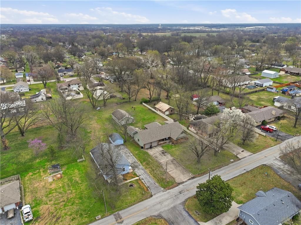 203 S Dittman Street — photo 35