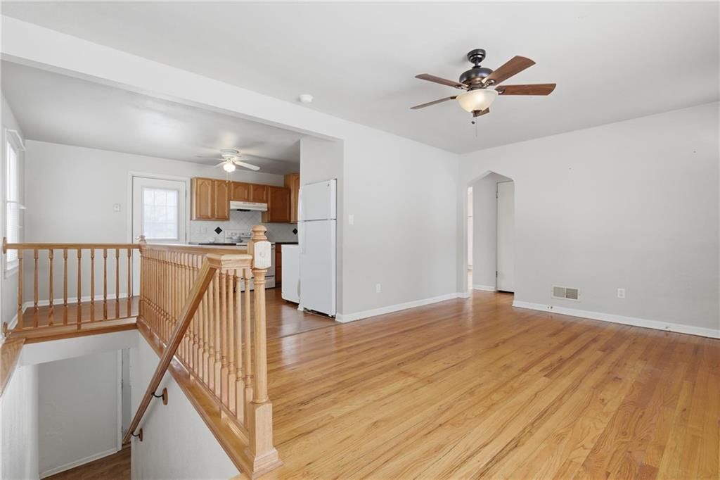 899 Williams Street — photo 8