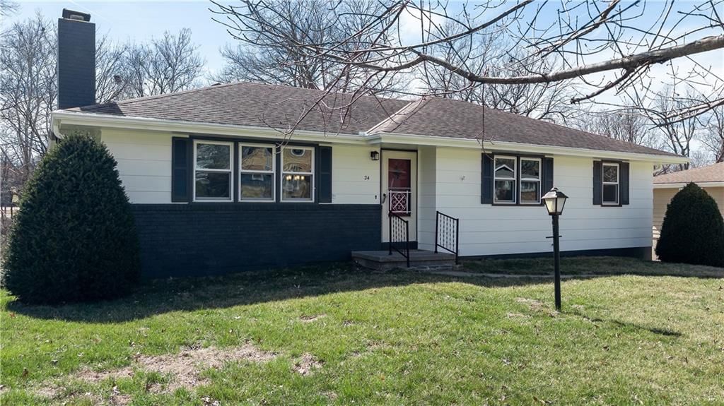 24 S Carriage Drive, St Joseph, MO