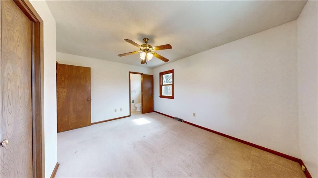 24 S Carriage Drive — photo 12