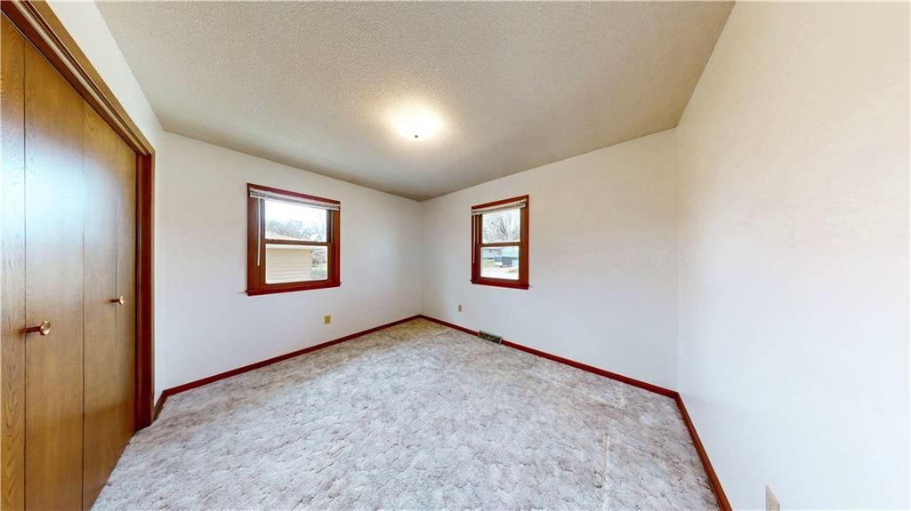 24 S Carriage Drive — photo 17