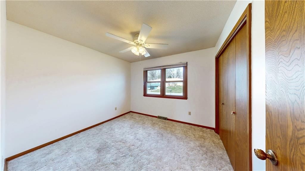24 S Carriage Drive — photo 20