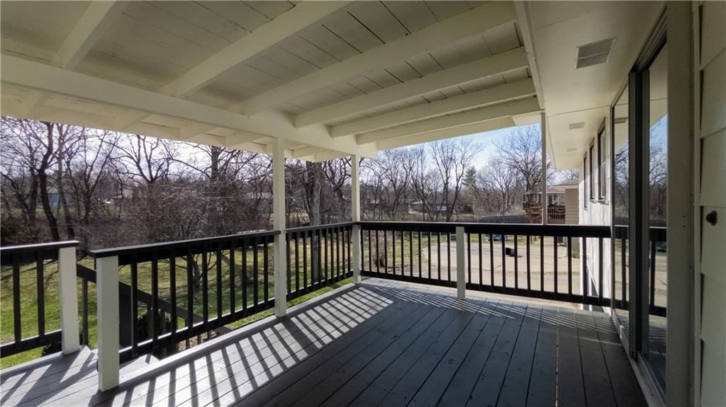 24 S Carriage Drive — photo 32