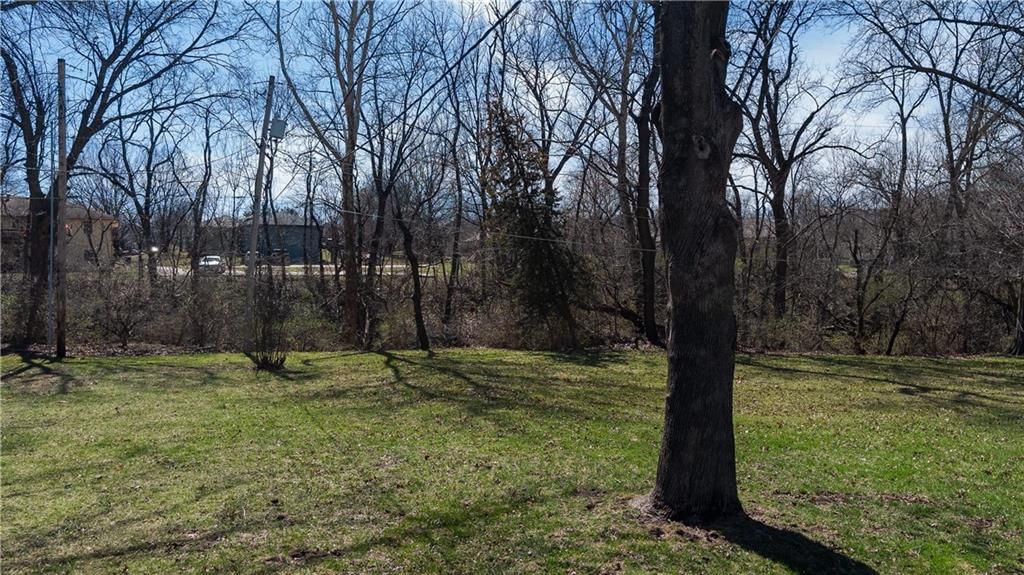24 S Carriage Drive — photo 36