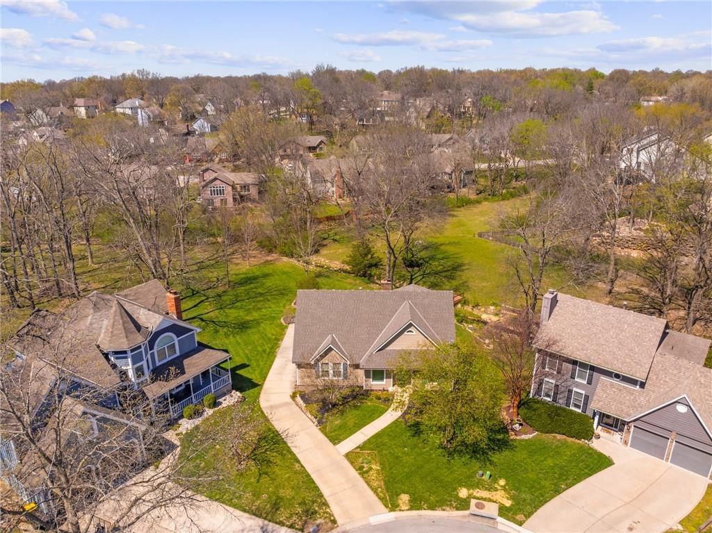 2401 SW Stonecreek Court — photo 5