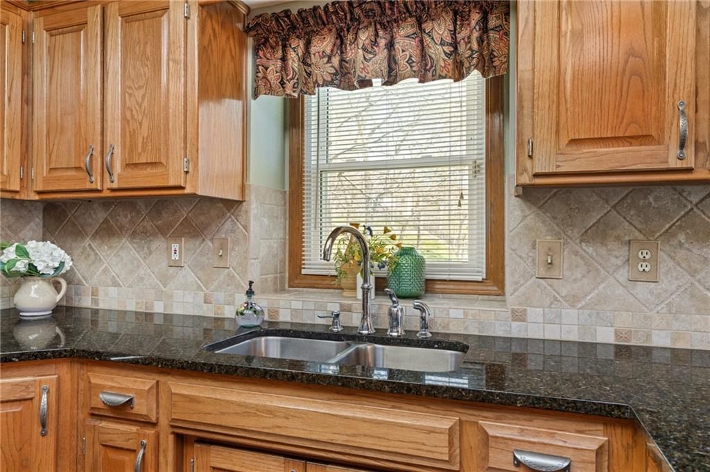 2401 SW Stonecreek Court — photo 19