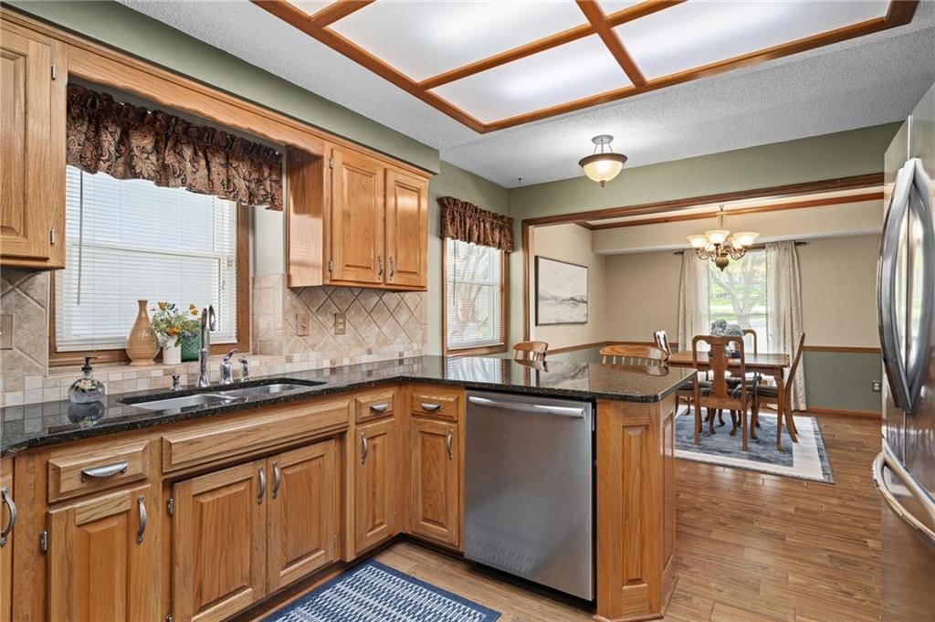 2401 SW Stonecreek Court — photo 22