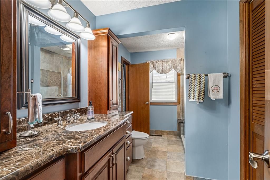 2401 SW Stonecreek Court — photo 28