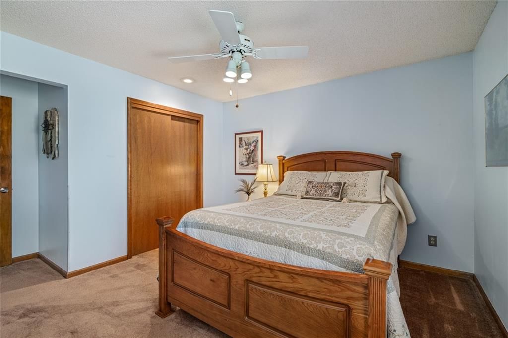 2401 SW Stonecreek Court — photo 31