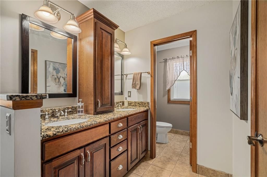 2401 SW Stonecreek Court — photo 40