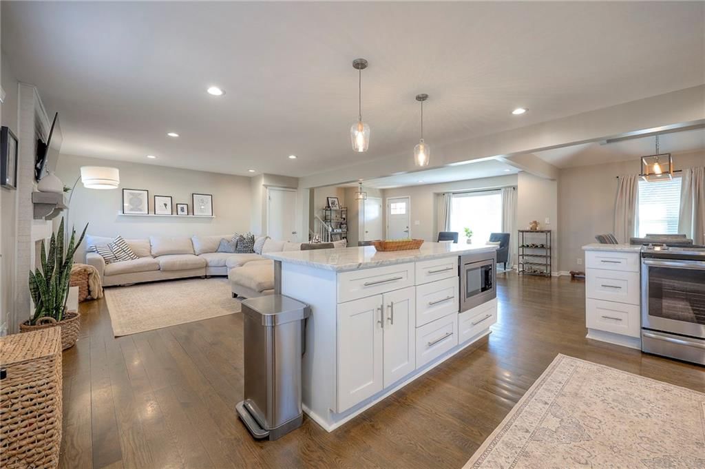 800 W 122nd Street — photo 10