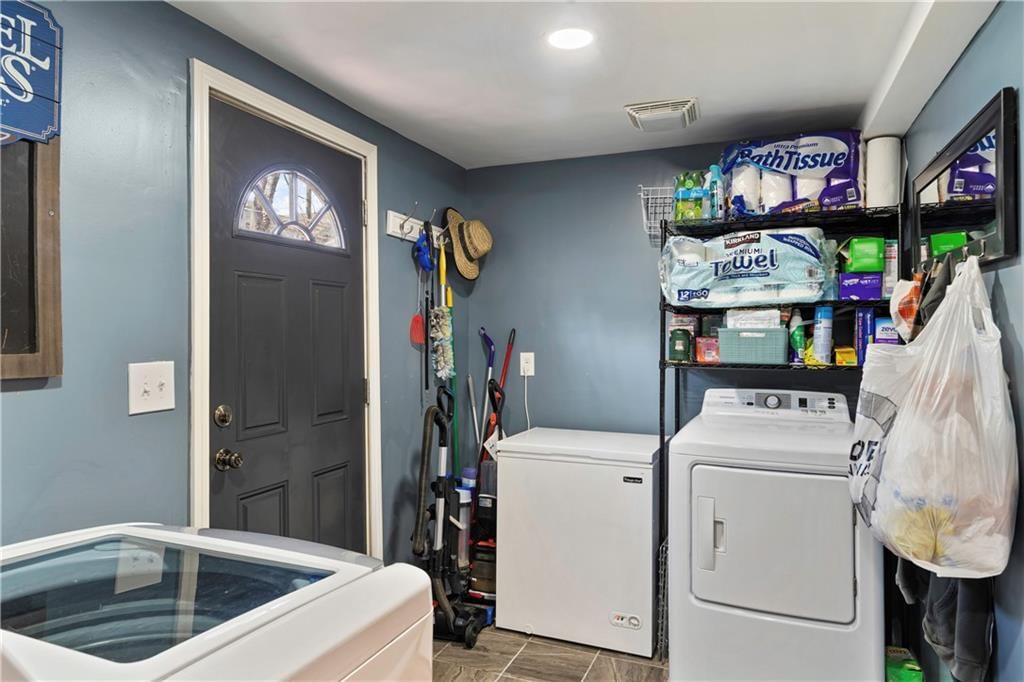 416 Kensington Avenue — photo 22