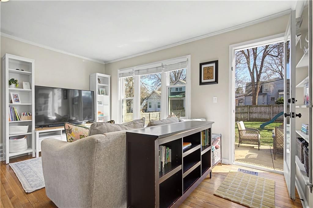 2711 W 73rd Terrace — photo 9