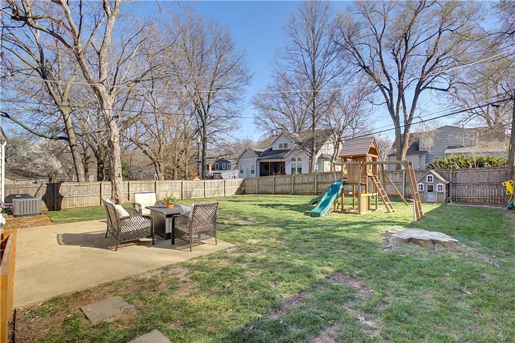 2711 W 73rd Terrace — photo 30