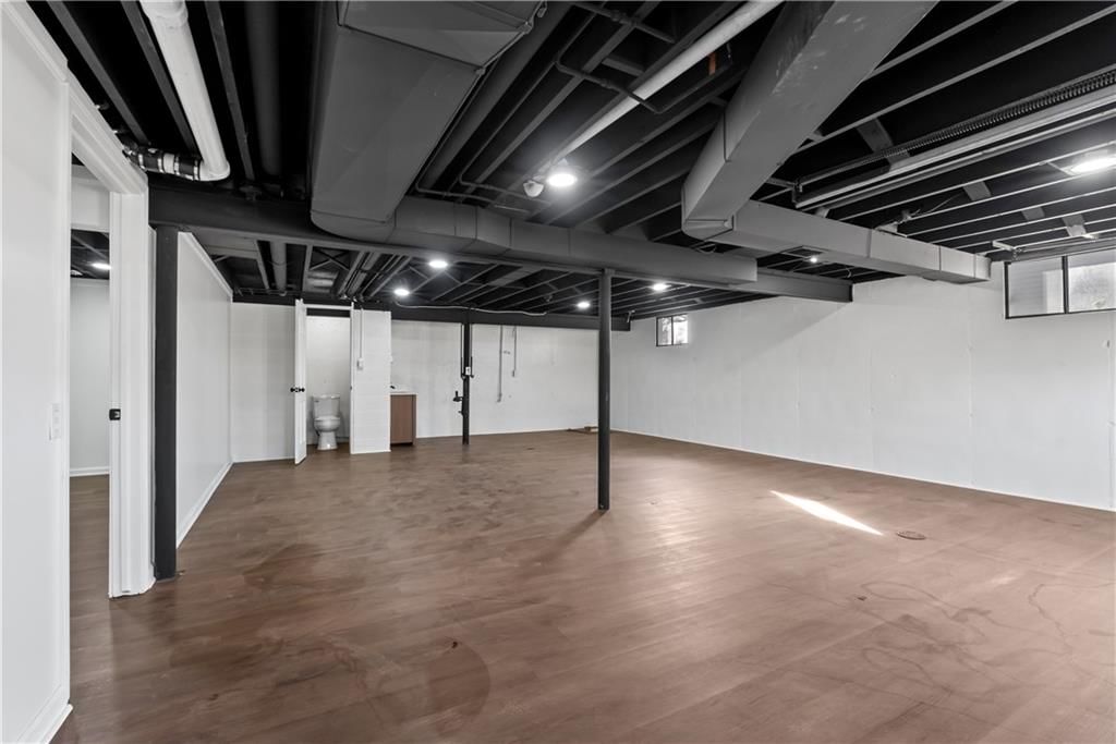 5702 Halsey Street — photo 39