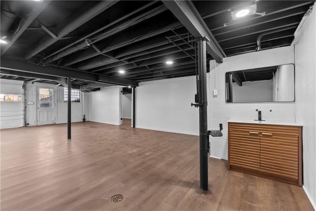 5702 Halsey Street — photo 40