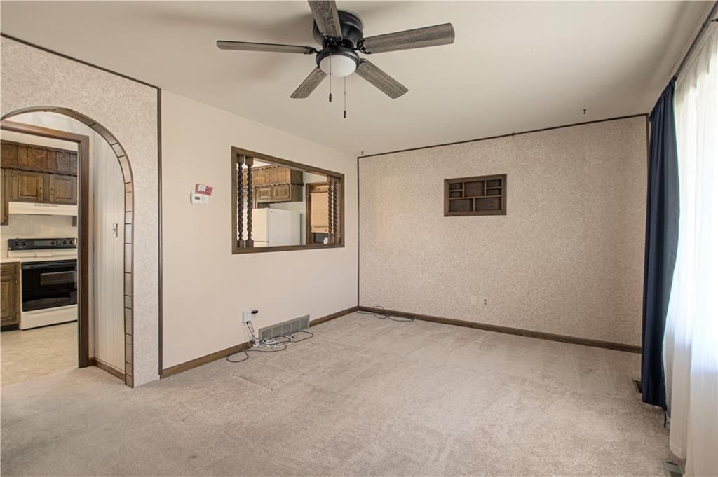 606 N Rogers Street — photo 5