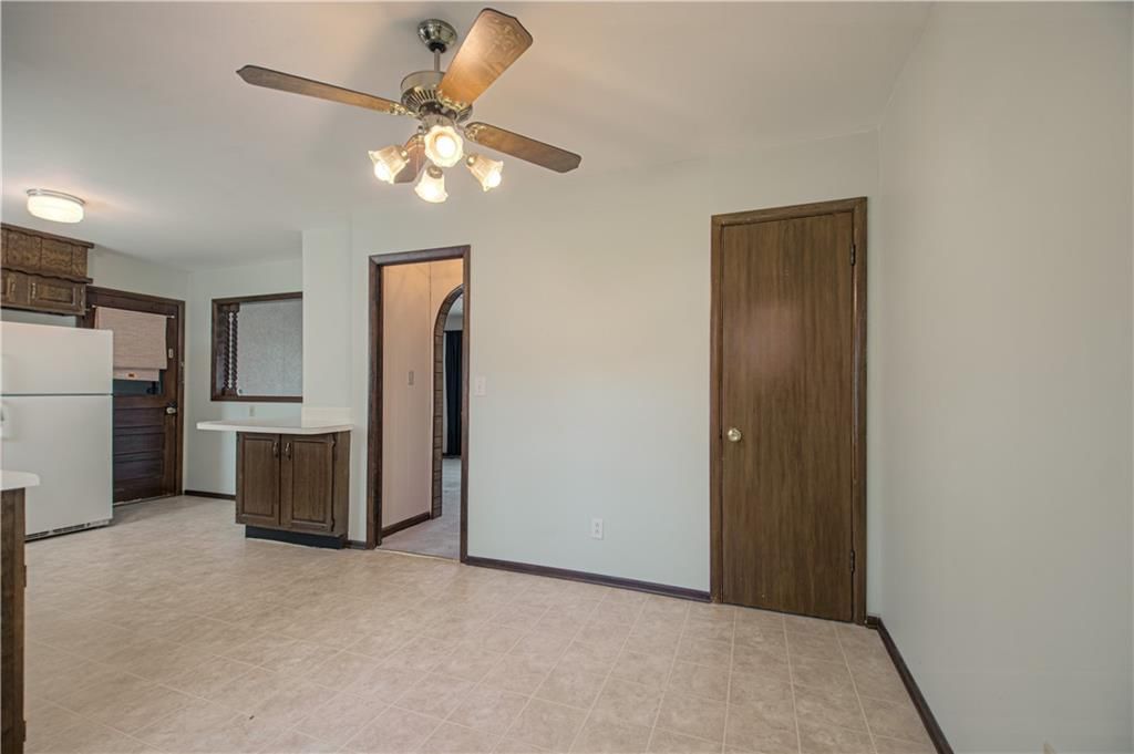 606 N Rogers Street — photo 12