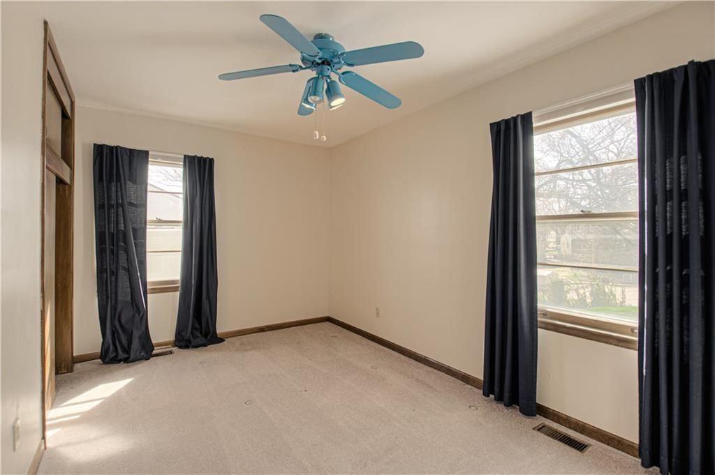 606 N Rogers Street — photo 13